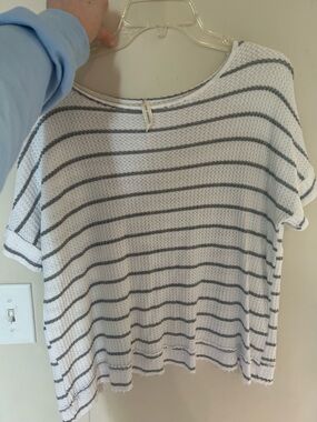 Casual White & Gray Striped Women’s Top